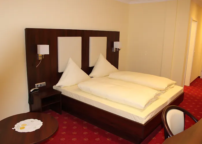 Gruene Tanne 3*