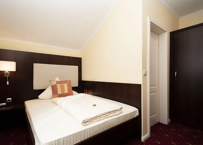 Gruene Tanne Hotel 3*