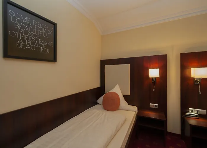 Gruene Tanne Hotel 3*
